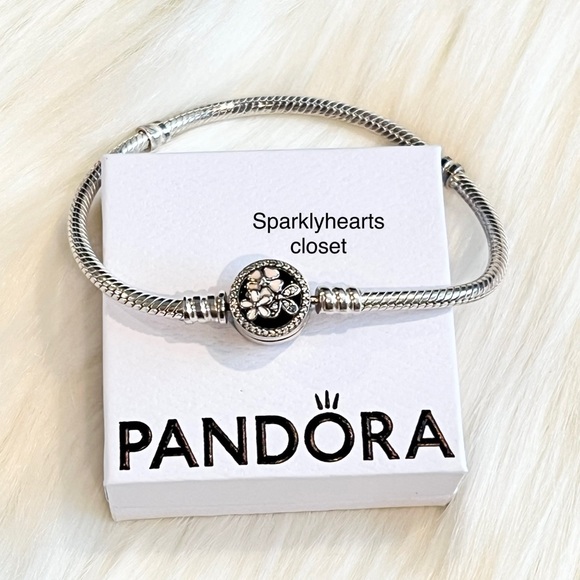 Pandora Flower Bracelet - Picture 2 of 5